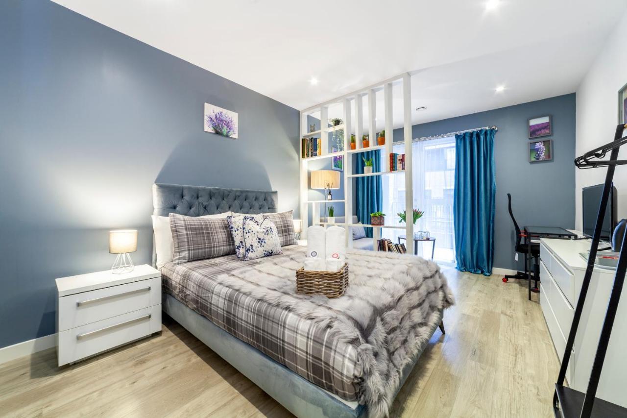 Private Double Bd With Optional Balcony, 15 Mins To London Cc Apartment Exterior photo