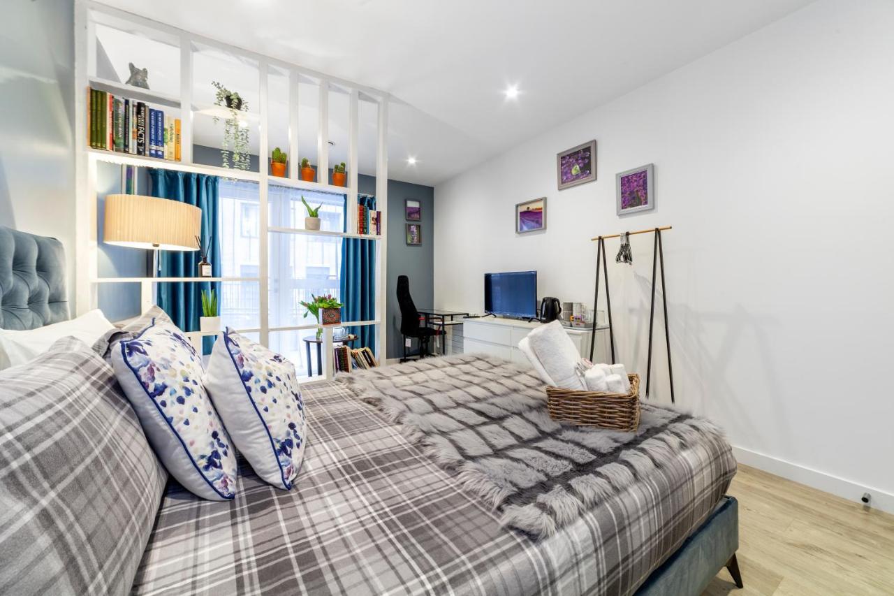Private Double Bd With Optional Balcony, 15 Mins To London Cc Apartment Exterior photo